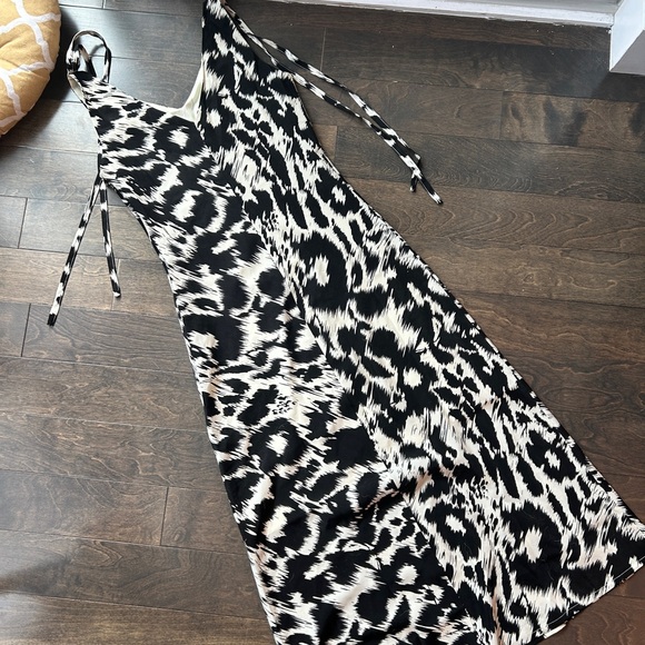 Black and White Animal Print in Soft Silky Fabric - Picture 8 of 8